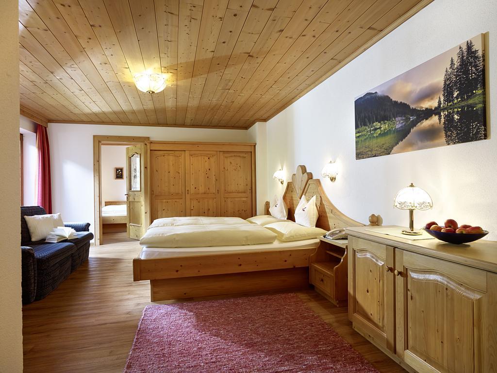 Hotel Traube Pettneu am Arlberg Chambre photo