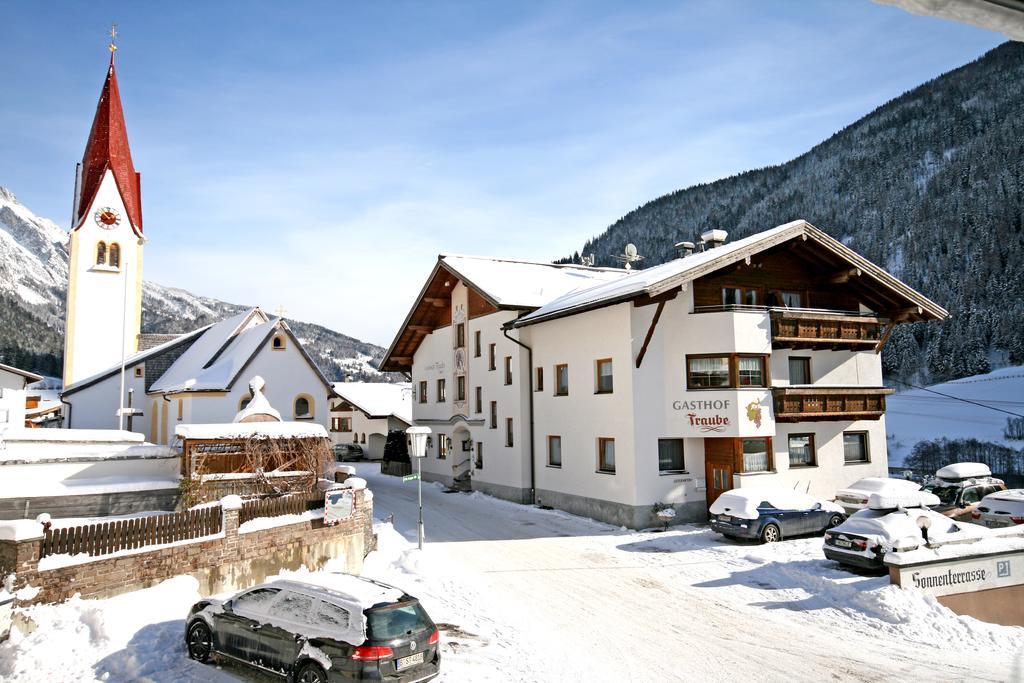 Hotel Traube Pettneu am Arlberg Extérieur photo