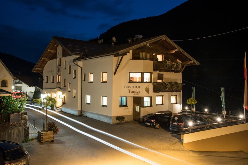 Hotel Traube Pettneu am Arlberg Extérieur photo