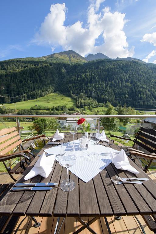 Hotel Traube Pettneu am Arlberg Extérieur photo