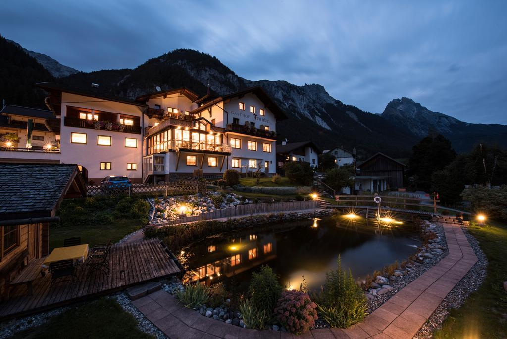 Hotel Traube Pettneu am Arlberg Extérieur photo